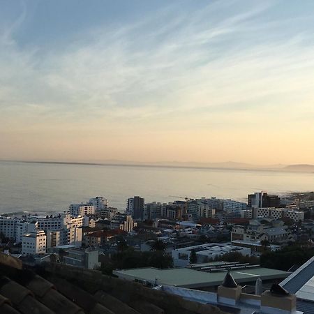 Villa Del Mar - "Luxurious En-Suite Bedroom With Lounge And Stunning Sea View Balcony In Bantry Bay" Cidade Do Cabo Exterior foto