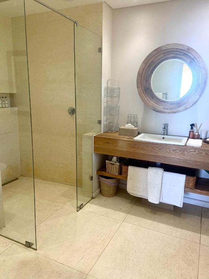 Villa Del Mar - "Luxurious En-Suite Bedroom With Lounge And Stunning Sea View Balcony In Bantry Bay" Cidade Do Cabo Exterior foto