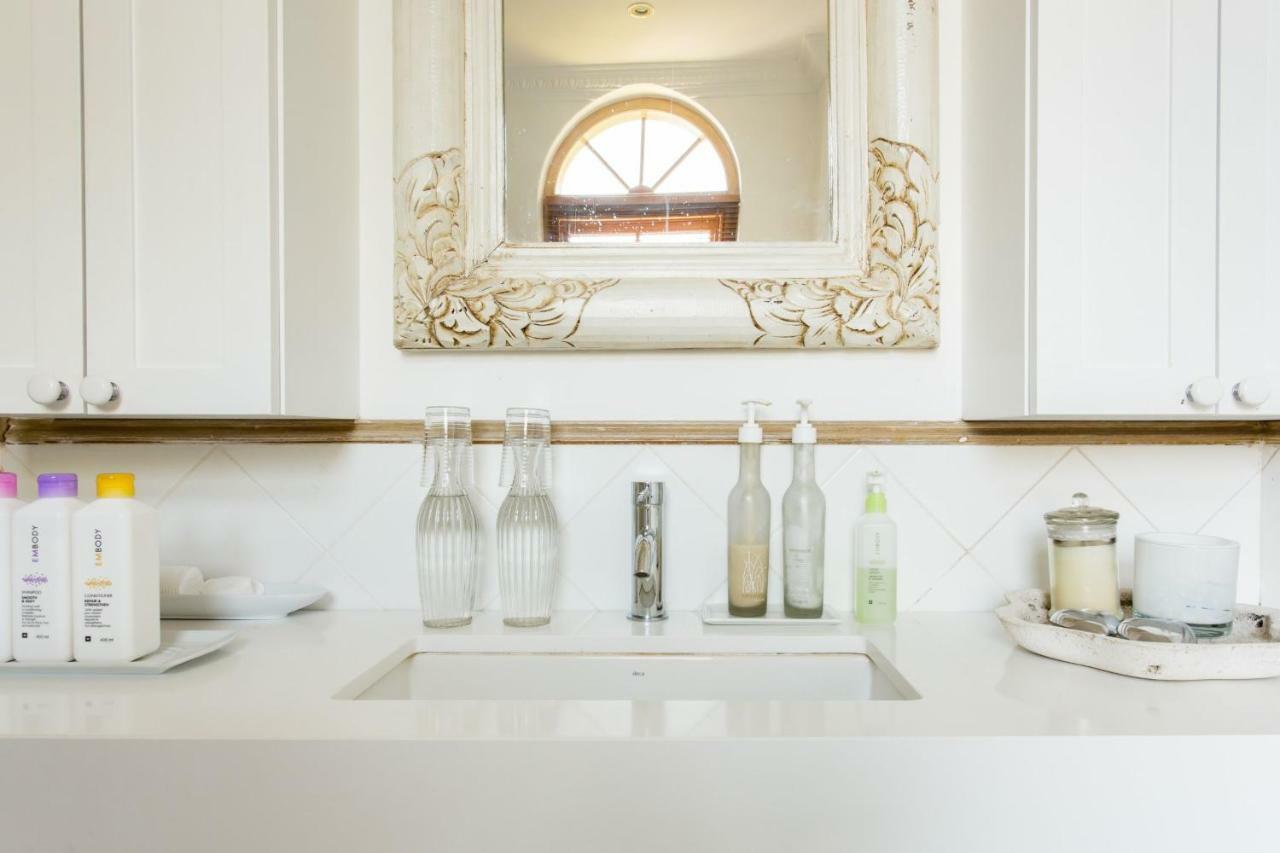 Villa Del Mar - "Luxurious En-Suite Bedroom With Lounge And Stunning Sea View Balcony In Bantry Bay" Cidade Do Cabo Exterior foto